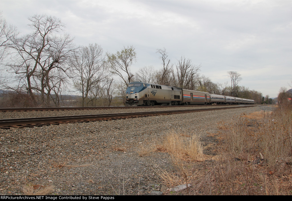 Amtrak 103 leading train 43